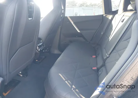 2024 BMW Ix xDrive50 z USA, uszkodzony, nr VIN WB523CF05RCP16943